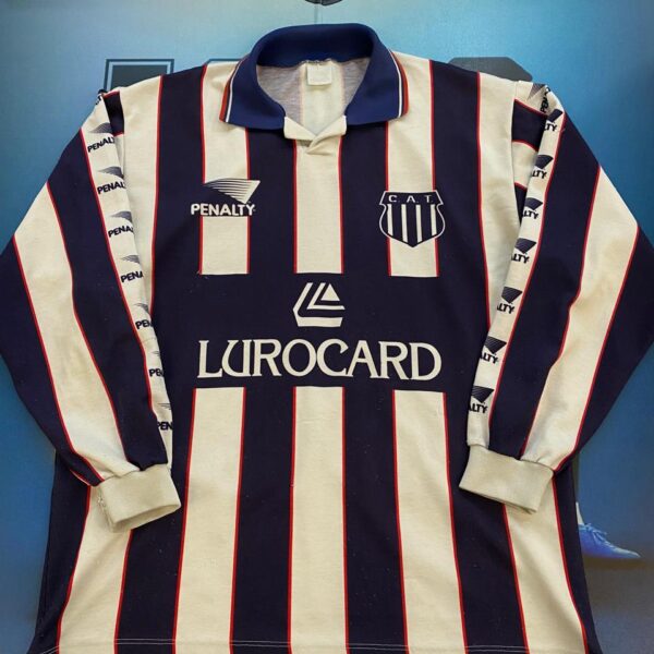 Camiseta mangas largas de talleres años 90  10 nro pintura talle  10 (L)