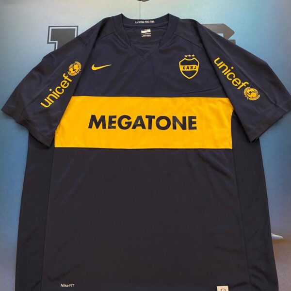 Camiseta de  boca juni̇ors año 2008 usada por 2 talle XL caceres