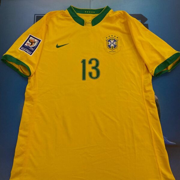 Camiseta de la seleccion de brasil  13 usada vs Argentina en el gigante de arroyito año  2009 talle XL