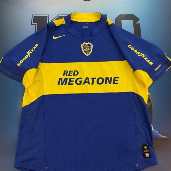 Camiseta de boca juni̇ors año 2005 usada por 2 el flaco schiavi talle XL