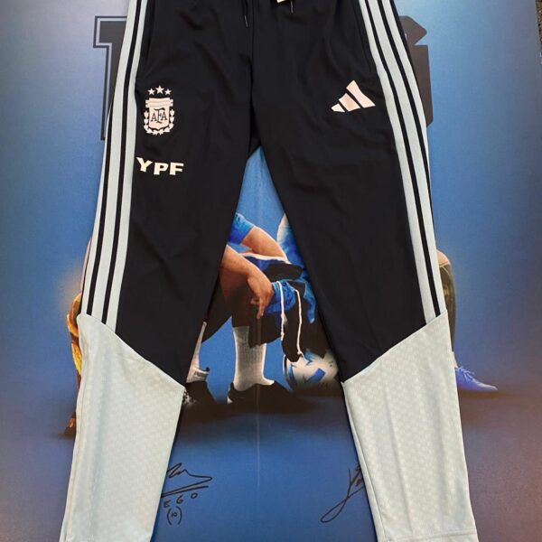 Pantalón de entrenamiento 26 seleccion argentina talle M