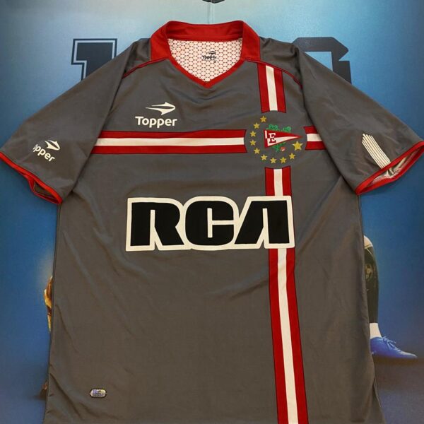 Camiseta alternativa de estudiantes de la plata 2010 2011  10 la gata Fernandez talle M