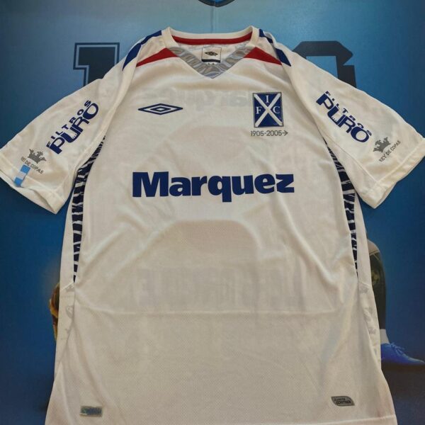 camiseta alternativa de  independiente 2007 2008 3 Lucas Mareque talle M