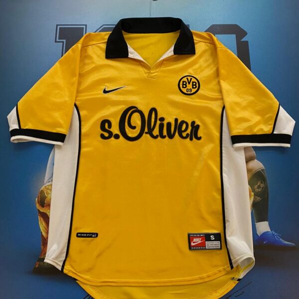 Camiseta del borussia dortmund 10 moller talle S