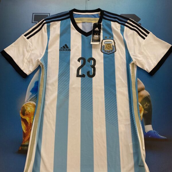 Camiseta de la seleccion argentina  2014 versión jugador adizero 23 talle L