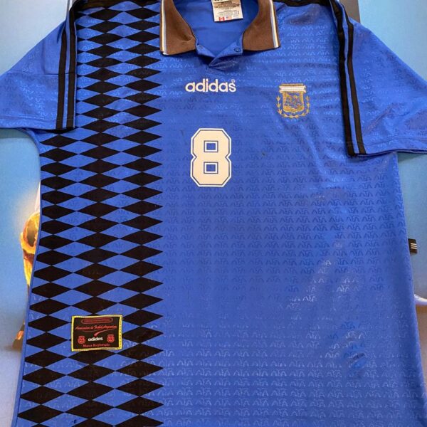 Camiseta alternativa de la selección argentina juvenil año 1997 original de época talle 3 8 riquelme !