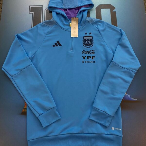 Buzo medio cierre con capucha de la  seleccion argentina  talle S