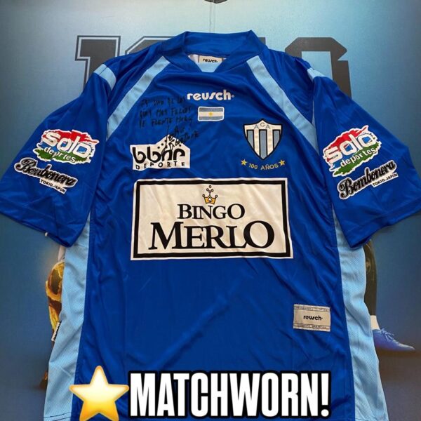 Camiseta de argentino de merlo usada y autografíada por el Lobo Cordone para el más grande de todos ! Inmaculada !