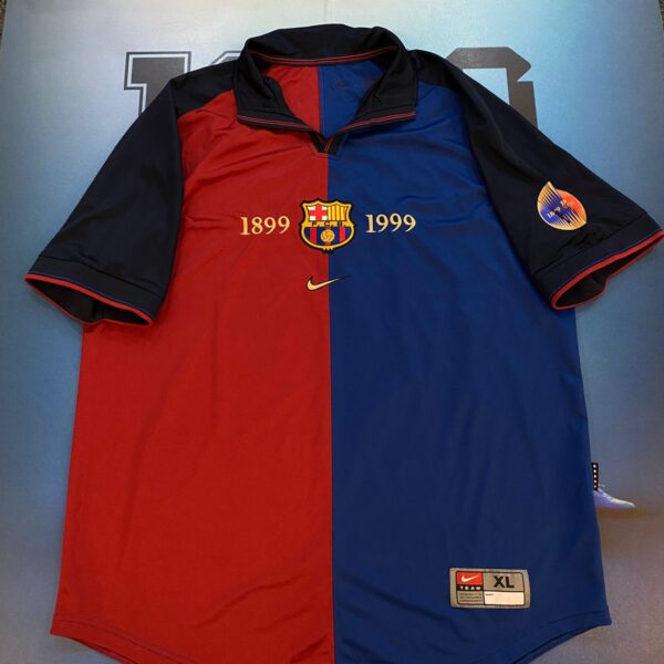 Camiseta del  barcelona 100 años 11 rivaldo talle XL