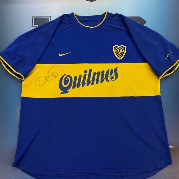 Camiseta de boca juni̇ors año 2000 10 talle L