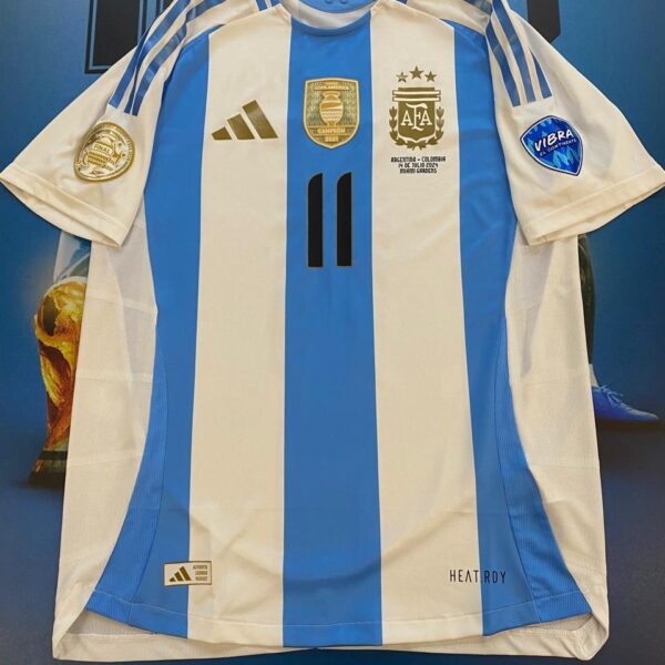 Camiseta de la final copa america 2024 argentina vs colombia talle M 11 di maria !