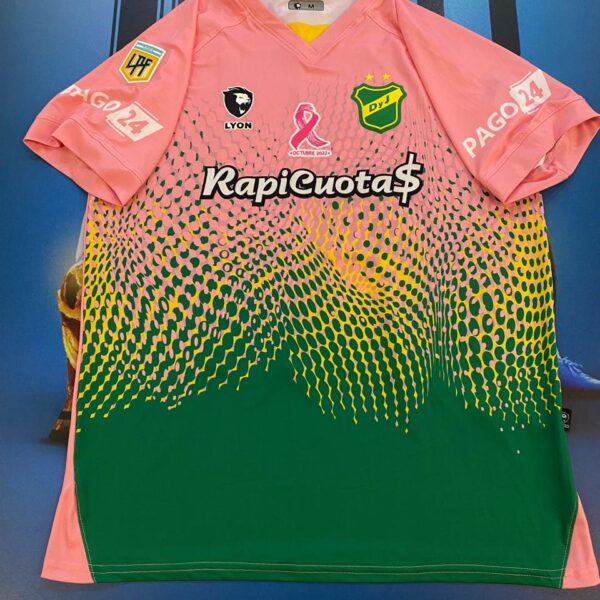 Camiseta de defensa y justicia Utileria 39 moringo talle M