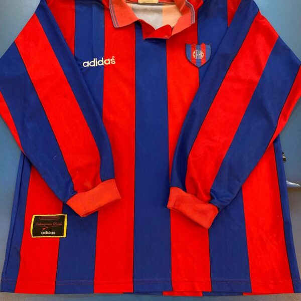 Camiseta mangas largas de huracan de corrientes años 90 talle 4