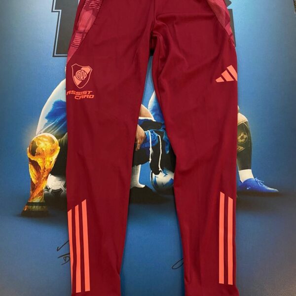 Pantalón largo de  river plate 2024 talle M nuevo!