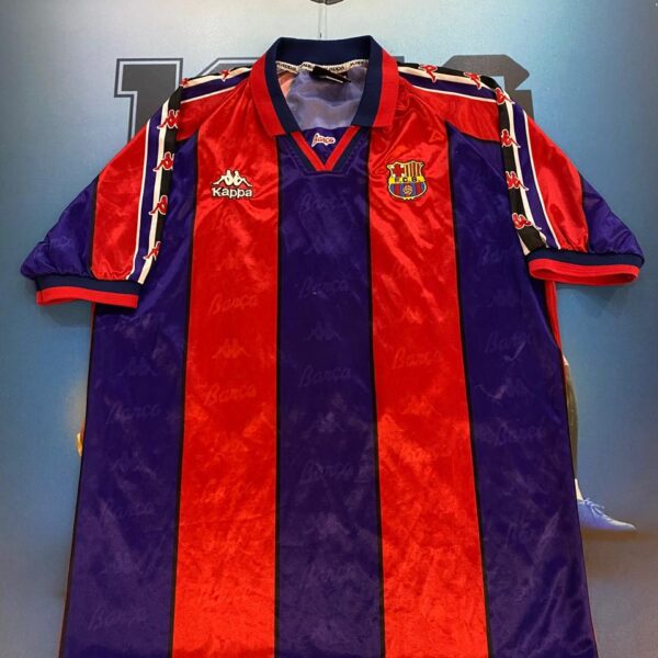 Camiseta del  barcelona 1996  10 romario talle L