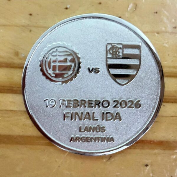 moneda del sorteo final recopa conmebol 2026 lanus flamengo