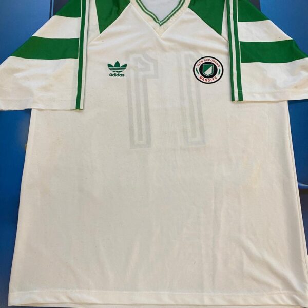 Camiseta de Mandiyu años 90 11 nro pintura talle 4