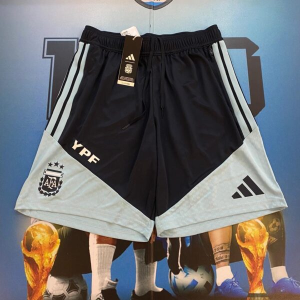 Bermuda de entrenamiento de la selección Argentina tiro 26 talle M