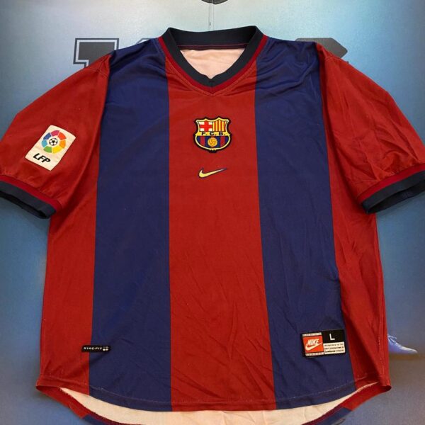 Camiseta del Barcelona 1998 1999 19 Kluivert talle L