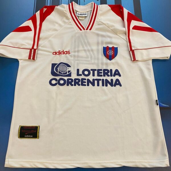 Camiseta de  huracan de corrientes año 1996 talle 4 14 usada en partido! Inmaculada !