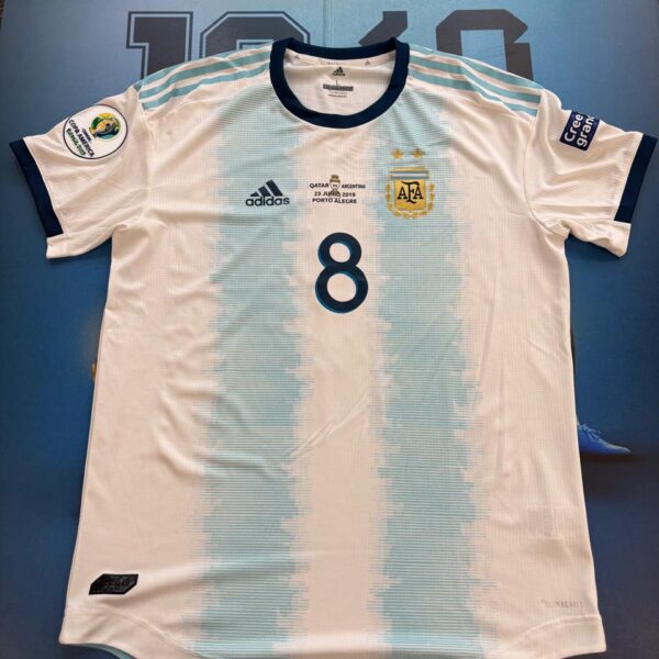 Camiseta de la selección argentina año 2021 talle L 8 Acuña climachill