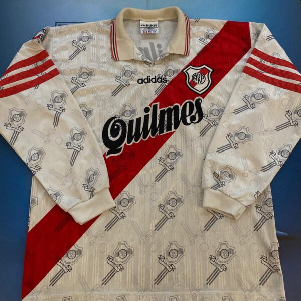 Camiseta mangas largas de River Plate 1997 10 talle 4