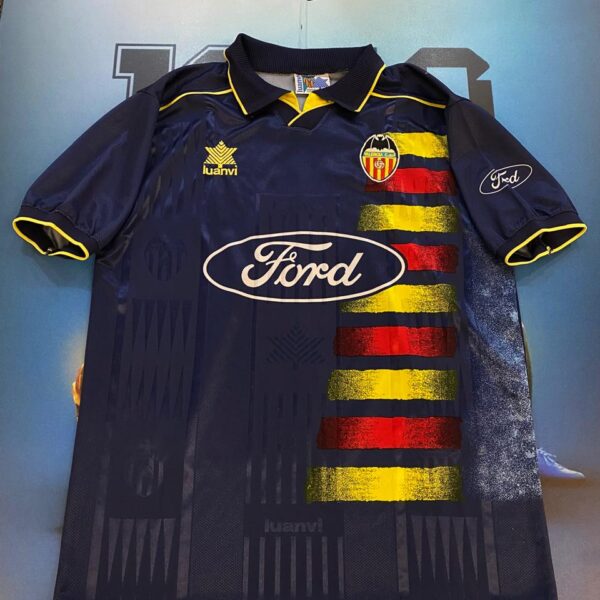 Camiseta del  valencia 1997 9 Ortega talle M