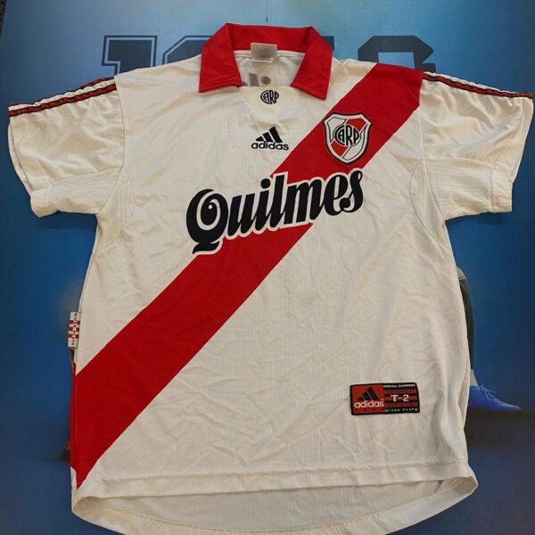 Camiseta de River Plate 1999 7 talle 2