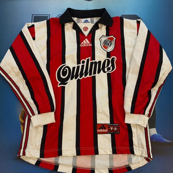 Camiseta mangas largas tricolor de River Plate 1999 7 talle 2
