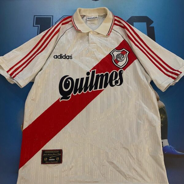 Camiseta de River Plate 1996 9 talle 3