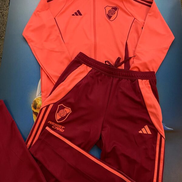 Conjunto de River Plate talle M inmaculado