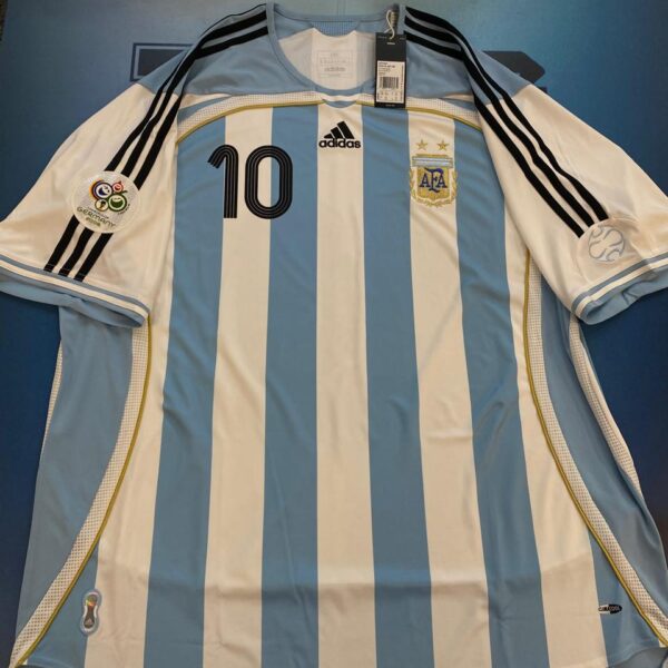 Camiseta de la selección Argentina reedición 2006