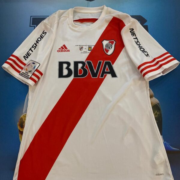 Camiseta de River Plate final copa libertadores 2015 9 Cavenaghi talle L