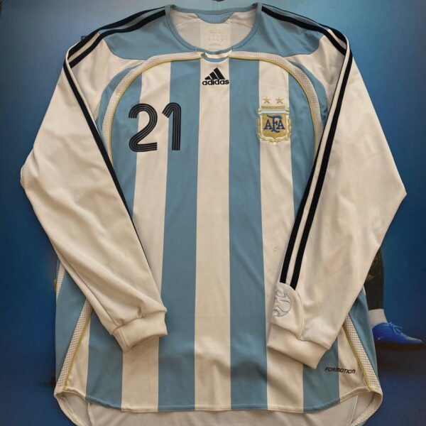 Camiseta mangas largas de la selección Argentina Formotion amistoso año 2006 usada por 21 Nicolas Burdisso talle L