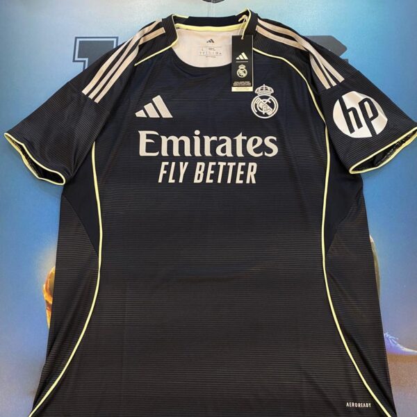 Camiseta alternativa del Real Madrid 30 Mastantuono talle L