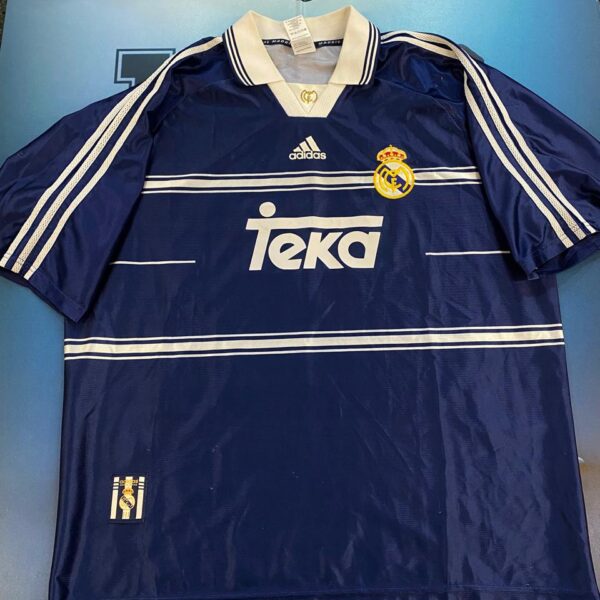 Camiseta alternativa del Real Madrid 1998 1999 3 Roberto Carlos talle XL