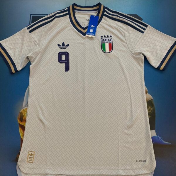 Camiseta alternativa de la selección de Italia  versión jugador 2026 9 Retegui talle M