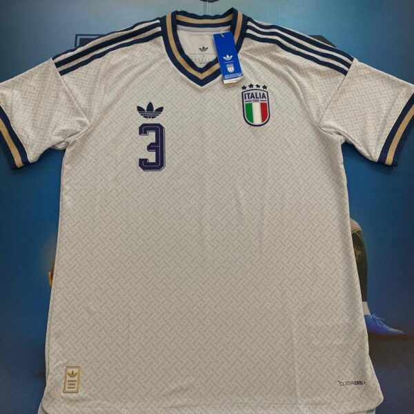 Camiseta alternativa de la selección de Italia  versión jugador 2026 3 Dimarco talle L