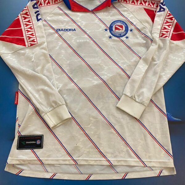 Camiseta mangas largas de argentinos jrs 1998 1999 3 nro pintura talle L