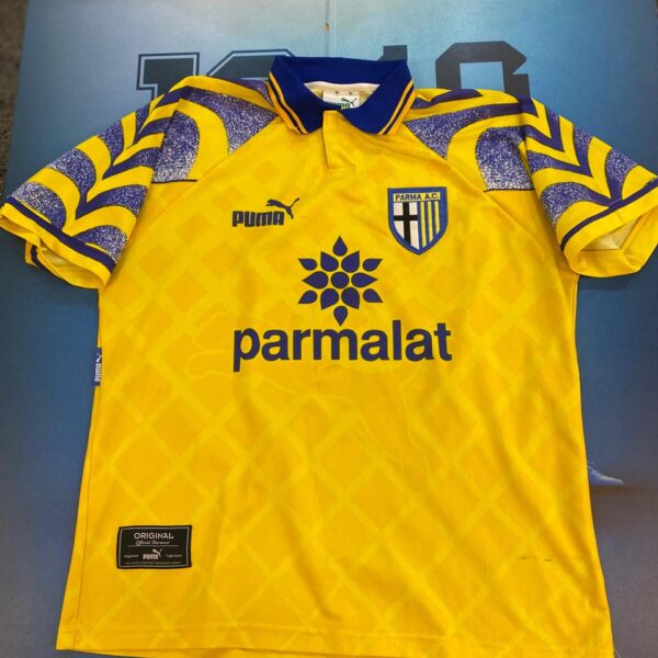Camiseta del Parma original de época marca puma talle 4 8  stoichkov !