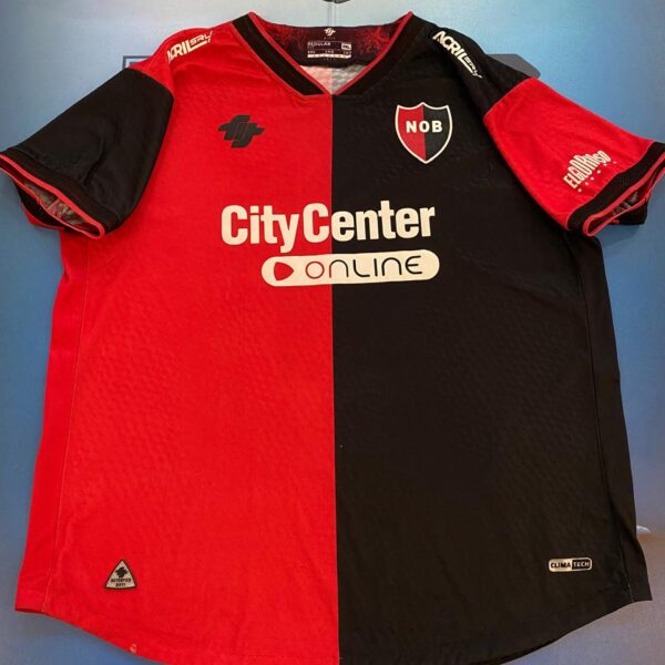 Camieta de Newells 10 Ever Banega talle XXL