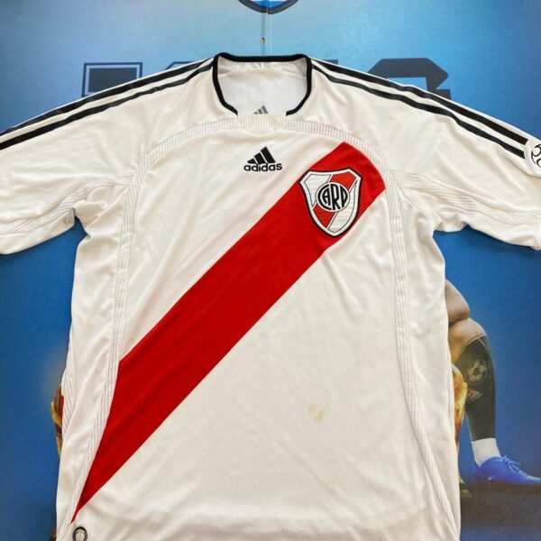 Camiseta de River Plate 2006 sin publicidad original de época talle M 7 !