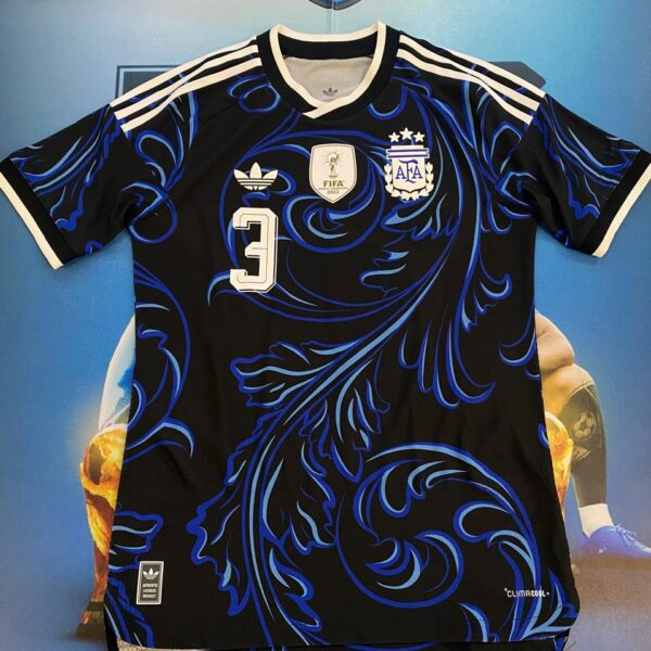 Camisetas alternativas de la Selección Argentina 2026 versión jugador talle S 3 tagliafico
