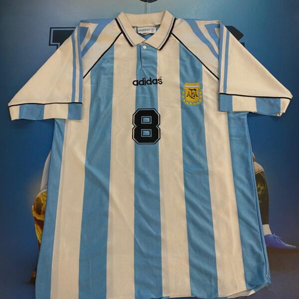 Camiseta de la selección argentina  8 Riquelme talle 2
