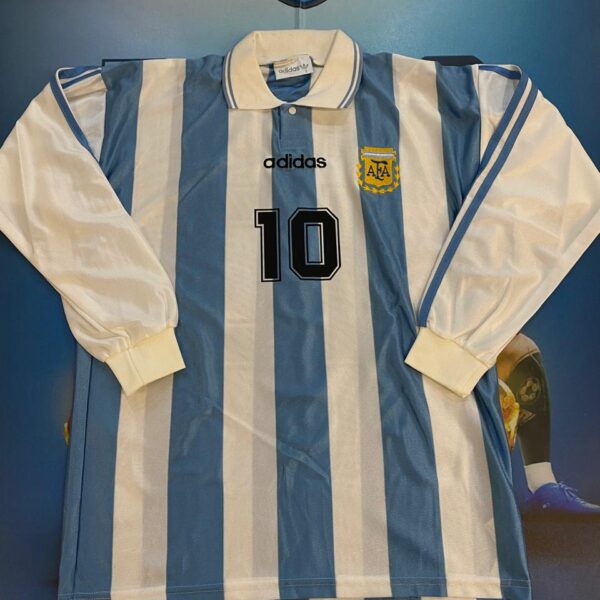 Camiseta mangas largas de la selección argentina 10 Maradona talle 1