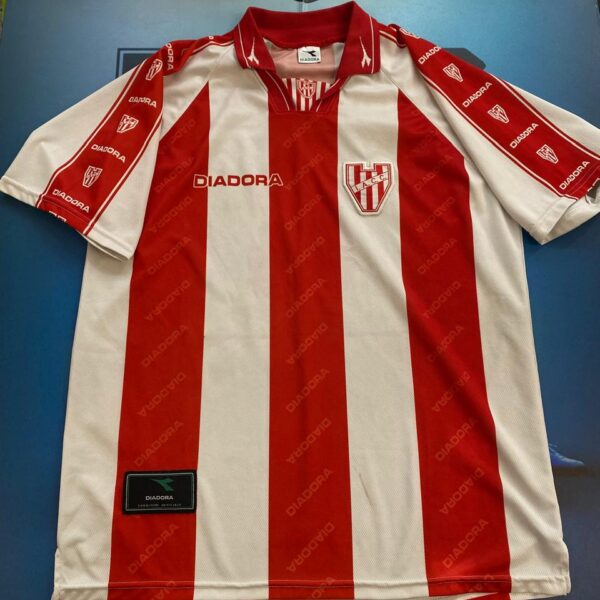 Camiseta de Instituto año 2000 8 talle XL