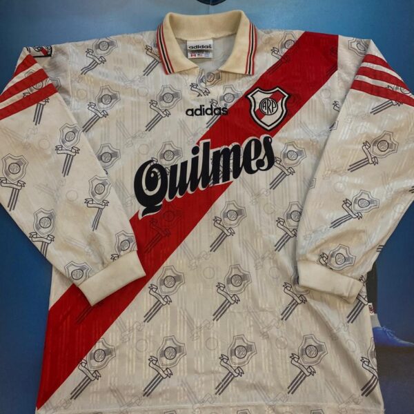 Camiseta mangas largas de River Plate 1997 9 talle 3