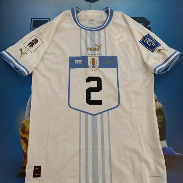 Camiseta de la selección de Uruguay 2023 usada por 3 Cáceres talle M