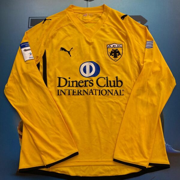 Camiseta mangas largas del AEK usada por 32 Scocco talle L