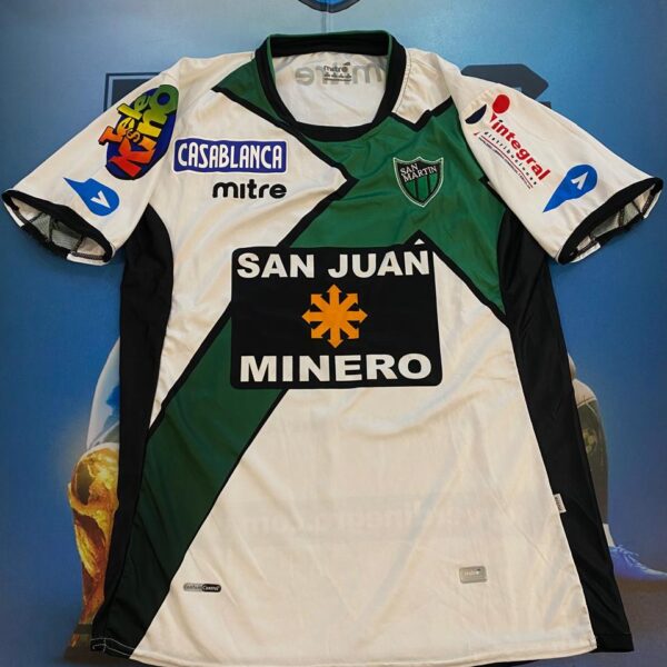 Camiseta de San Martín de San Juan utileria 10 talle M